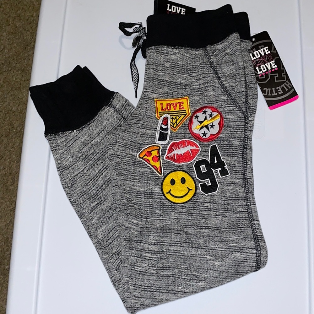 LOVE JOGGERS/SWEAT PANTS GIRLS MED SIZE 10 BLACK